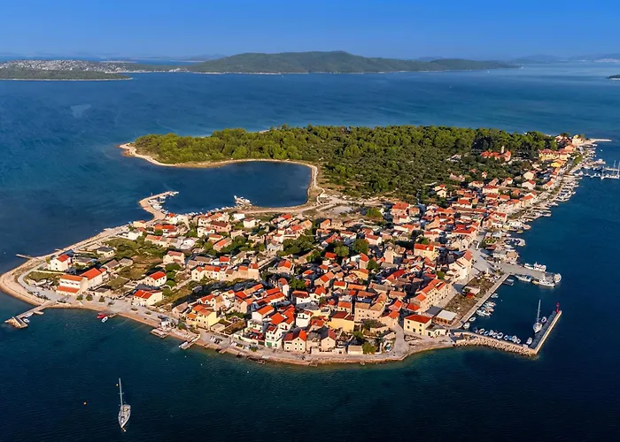 In - Sibenik Riviera 36377 *